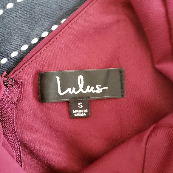 Lulus Ocean Of Elegance Off The Shoulder Burgundy Maroon Maxi Dress NWT Small